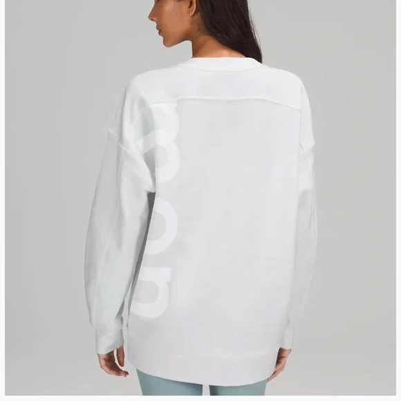 ❤️LULULEMON PERFECTLY OVERSIZED CREW* LOGO-WHITE❤️ - Picture 2 of 12